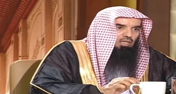 بالفيديو.. " المري " يوضح حكم خروج المرأة بملابس معطرة