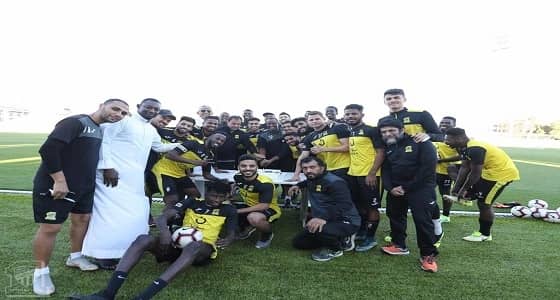 بالصور.. الاتحاد يواصل تحضيراته لموجهة الفيحاء