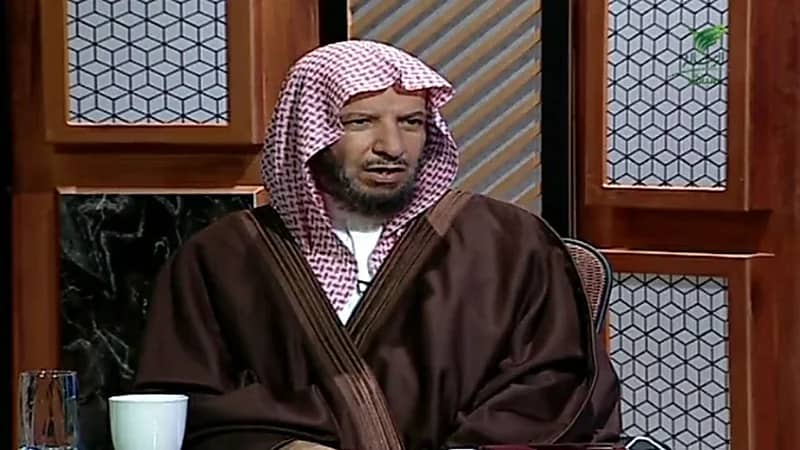 حكم إنشاء أكثر من بريد إلكتروني للحصول على خصومات التطبيقات.. "الشتري" يجيب