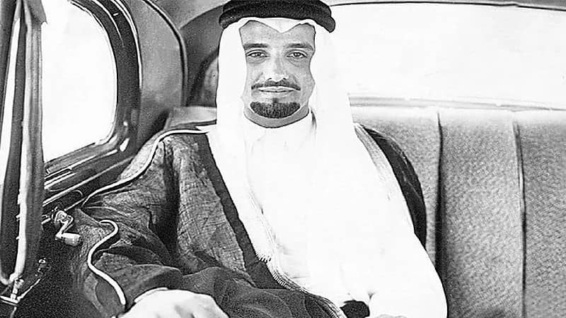 صورة نادرة للأمير منصور بن عبدالعزيز