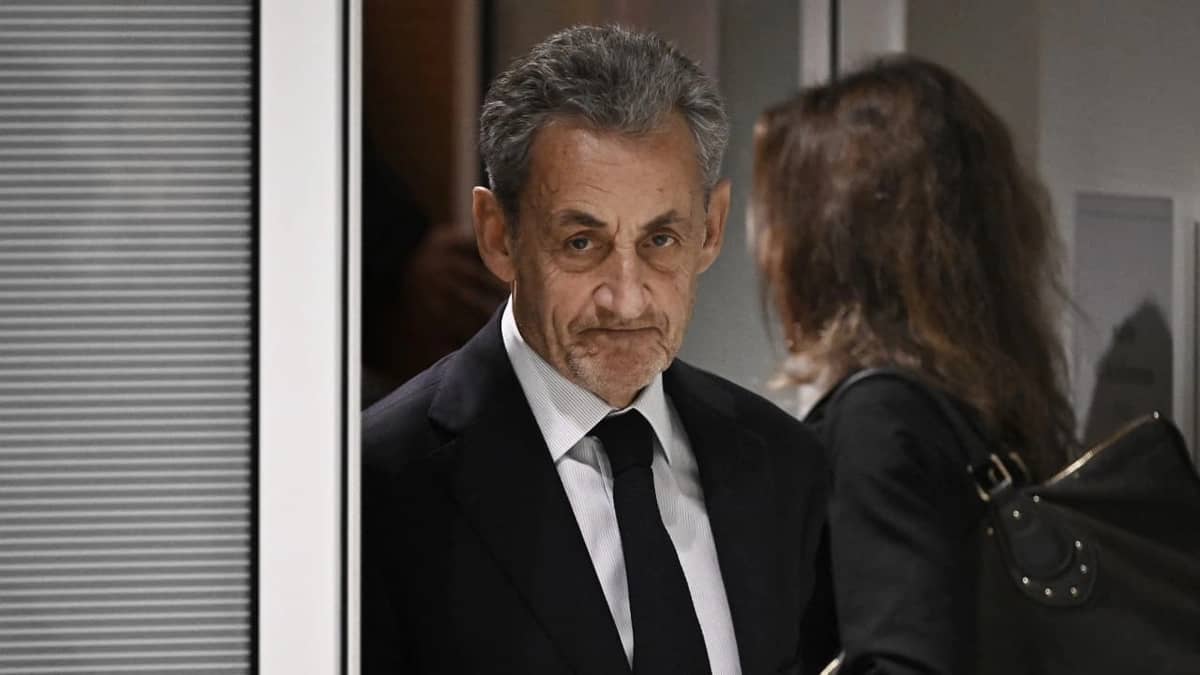 إفراج مشروط عن ساركوزي