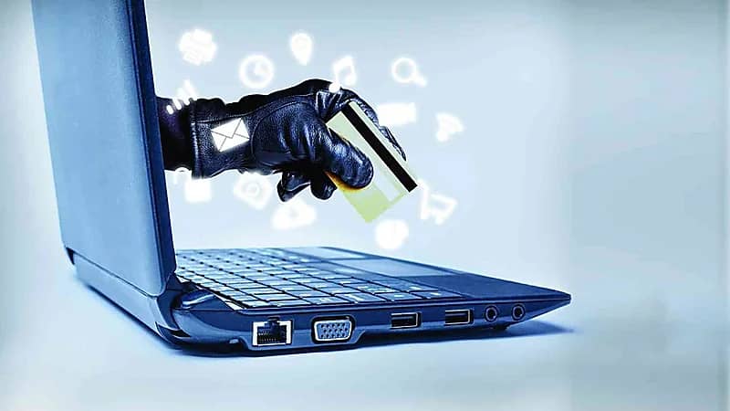 محامي: عدم إبلاغ الشخص المتضرر من عصابة الاحتيال المالي يعد مشاركا معهم