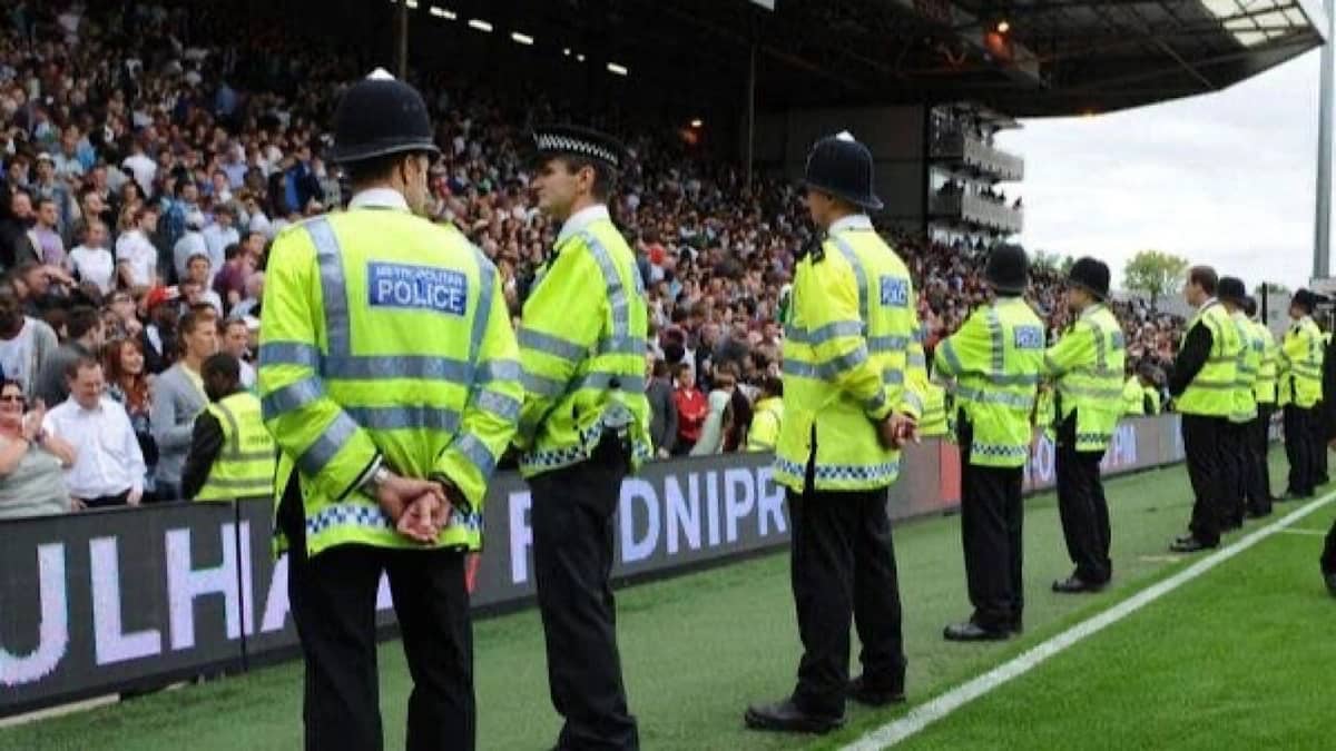 حرمان شقيقين من حضور المباريات 3 سنوات