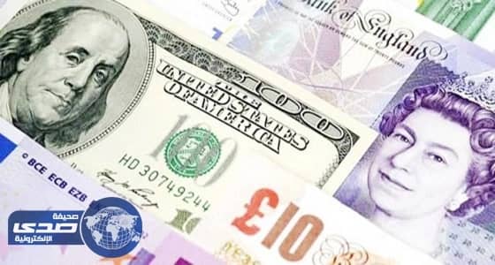 الدولار يرتفع ويقترب لأدني مستوى في 14 شهرا