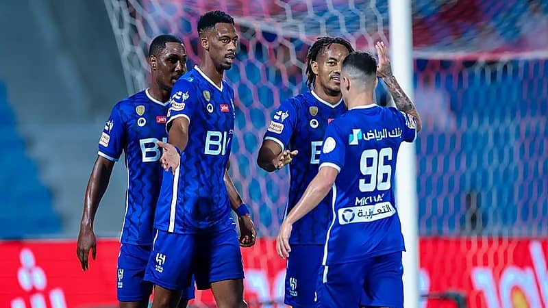 الهلال يهزم الاتفاق بثلاثية نظيفة