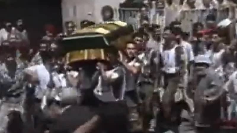 بالفيديو .. قصة الشاب السوري الذي قتله ابن حسيبة الأسد وهو في حضن أمه باللاذقية