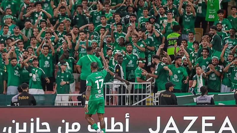 الأهلي يفتتح مشواره في الدوري بالفوز على نيوم.. فيديو