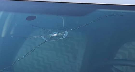 طرق معالجة الشروخ بالزجاج الأمامي للسيارة