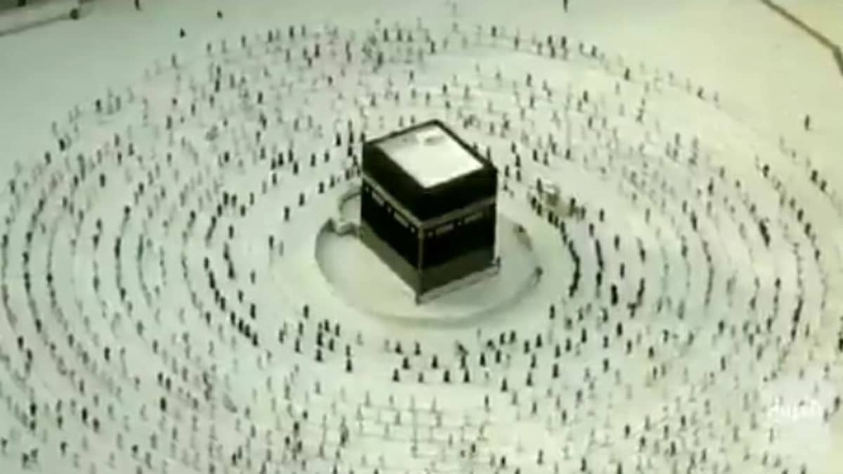 شاهد.. لقطات من تأدية الحجاج لطواف الوداع في ختام مناسك الحج