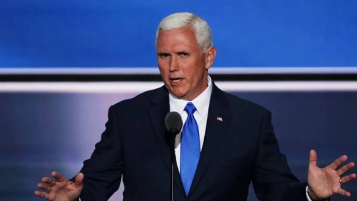 مايك بنس ينشر صورة مثيرة للجدل