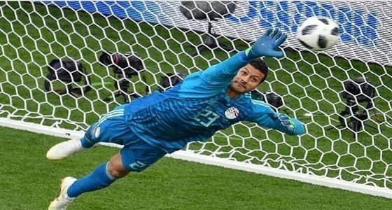 منافسة إنجليزية على ضم حارس مصر