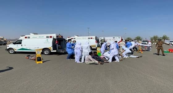 بالصور.. ​فرضية انقلاب باص في تثليث تسفر عن 11 إصابة