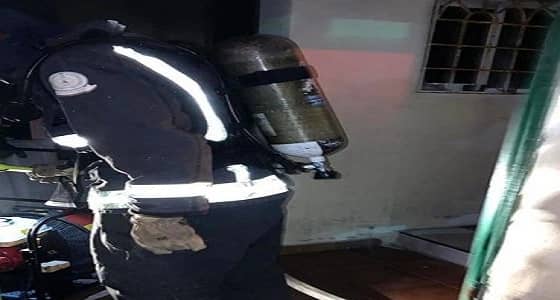 حريق هائل بمبنى سكني بالقطيف والدفاع المدني يتدخل