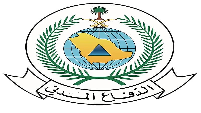 إخماد حريق في غرفة سطح مبنى بالقصيم