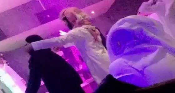 معاقبة 20 رجلا وامرأة لإقامتهم حفلا ماجنا في بريدة 