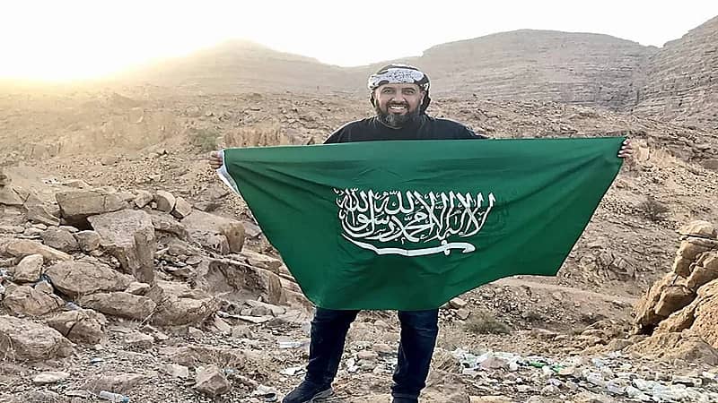 محمد العرب قبل عملية استئصال ورم: مع السعودية في حرب أو سلم (فيديو)