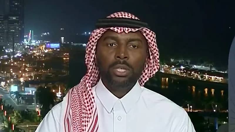 أسامة هوساوي يكشف تأثيره على زملائه المعتزلين في خوض مجال الإدارة الرياضية.. فيديو