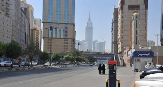 إنقاذ طفلة نامت داخل مركبة تم سحبها واحتجازها بمكة