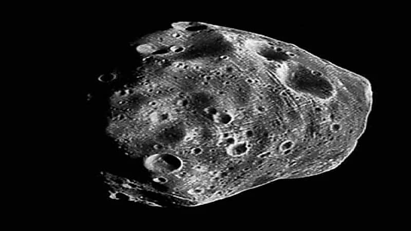 فلكية جدة: كويكب يمر قرب كوكب الأرض اليوم