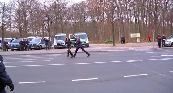 «بلطجة» أردوغان مستمرة في برلين بعد اعتداء حراسه على ناشطة