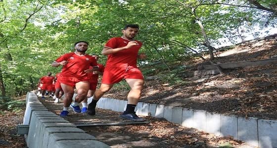 بالصور.. لاعبو الرائد يواصلون تدريباتهم في التشيك