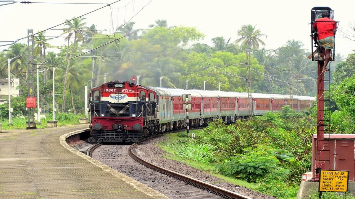 بالصور..الهند تحول القطارات إلى مستشفيات مع تفشي الفيروس