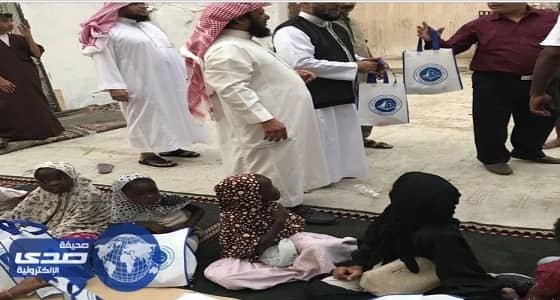 بالصور..هيئة الأمر بالمعروف توزع أكثر من «450» وجبة إفطار على الصائمين بجدة