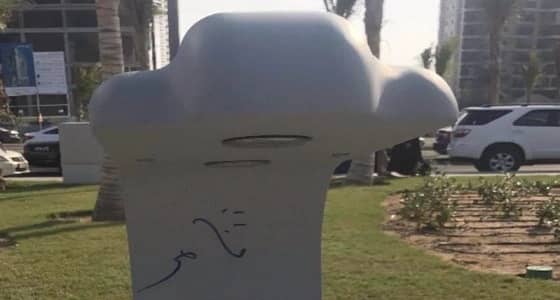 بعد 48 ساعة من الافتتاح.. شخص يدون اسمه على الواجهة البحرية بجدة