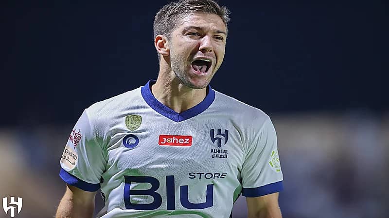 الصحف العالمية تتغنى بأداء الهلال في مباراة الفتح