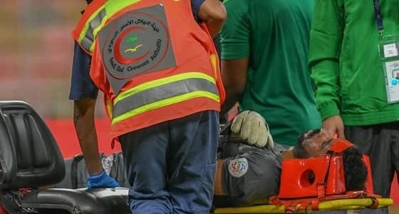 رئيس اتحاد الكرة يطمئن على محمد العويس