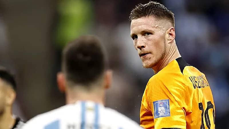 فيغورست: ميسي لم يقبل مصافحتي بعد المباراة