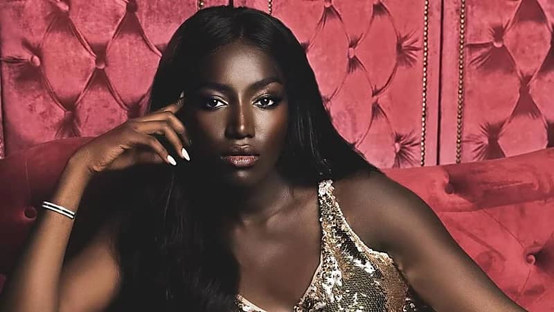 عبير سندر: لا استغل طفلي لتحقيق أرباح ويزعجني الحديث عن لون بشرته