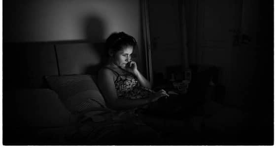 نشرت مقاطع حميمية مع زوجته انتقامًا منه