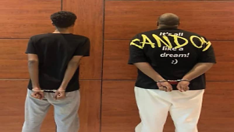 ضبط مقيمَيْن سلبا مندوبي تطبيقات التوصيل بالرياض