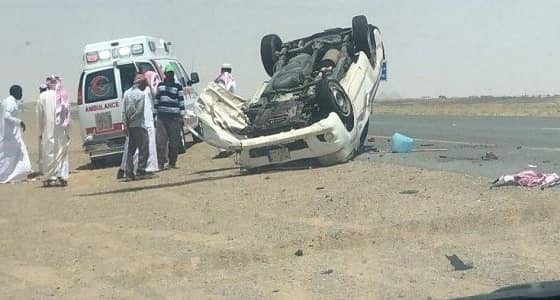 مصرع امرأة وإصابة شاب في حادث مروري بعفيف