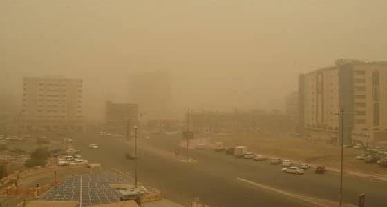 تدني بمستوى الرؤية الأفقية على طرق مكة بسبب موجة رياح