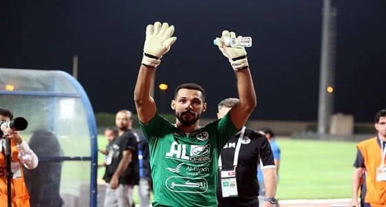 " مصطفى ملائكة " يوجه رسالة لجمهور الفيصلي ويعلق على الاستعانة بحراس أجانب