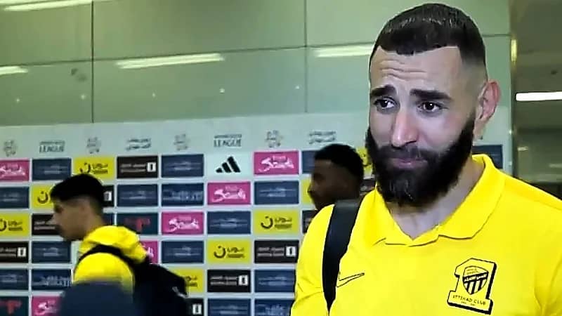 بنزيما: كل يوم يوجد خبر عن انتقالي ولكنني هنا وسنرى ما سيحدث مستقبلًا .. فيديو