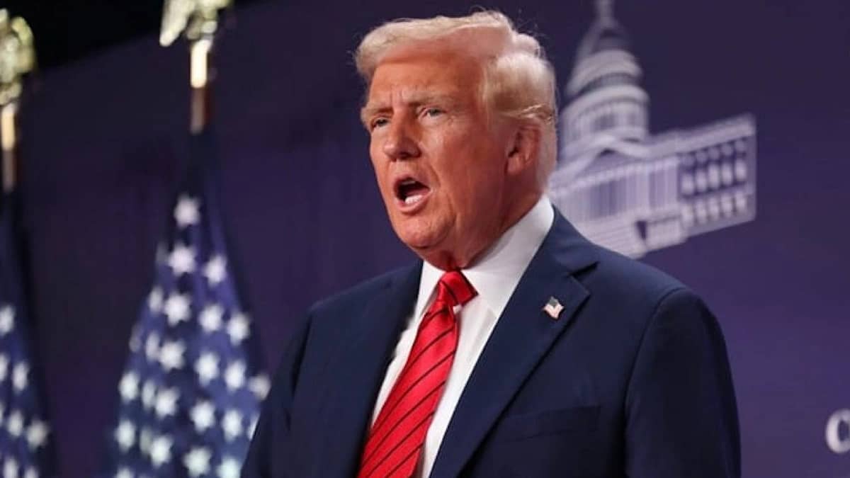 وجبة ترامب على طائرة الرئاسة تثير غضب الأمريكيين