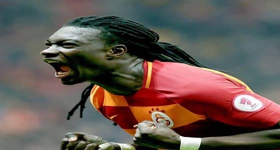 رسميا.. " غوميز " يوقع للهلال