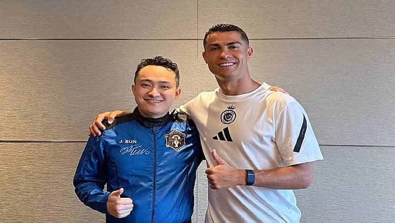 ملياردير صيني يزور النصر ويلتقي رونالدو