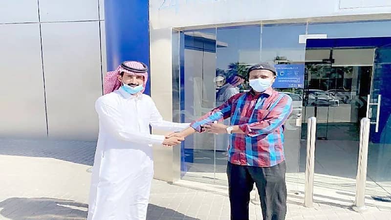 تصرف نبيل من مقيم إثيوبي حول له مواطن 65 ألف ريال لحسابه عن طريق الخطأ