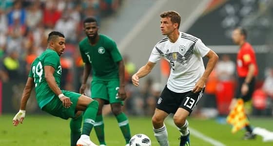 بالصور.. الحكم يرفض تعادل تاريخي بين المنتخب الوطني والمانيا