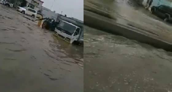 شاهد.. جدة تشهد أمطارًا هي الأقوى منذ بداية الموسم