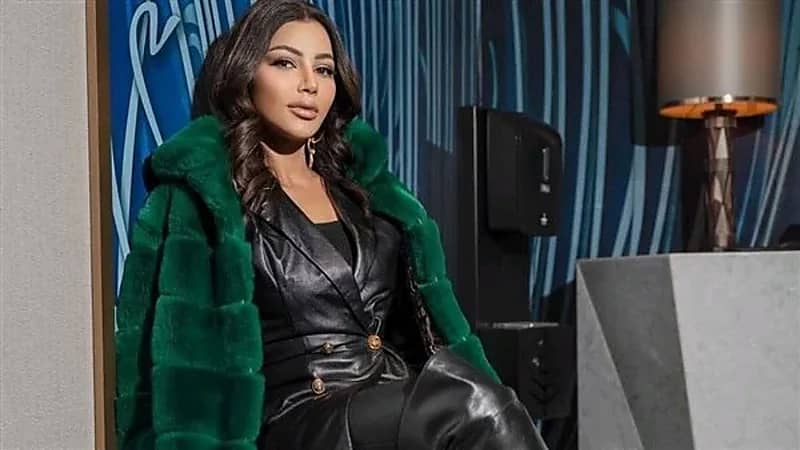 شاهد.. مهيرة عبدالعزيز تبهر جمهورها بإطلالة شتوية جذابة