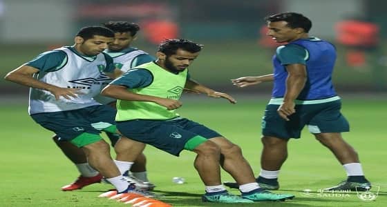 بالصور.. الأهلي يواصل تدريباته استعدادًا للباطن