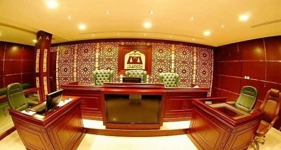 جزائية الرياض تقضي بالسجن و الجلد لشقيقين اقتحما مدرسة