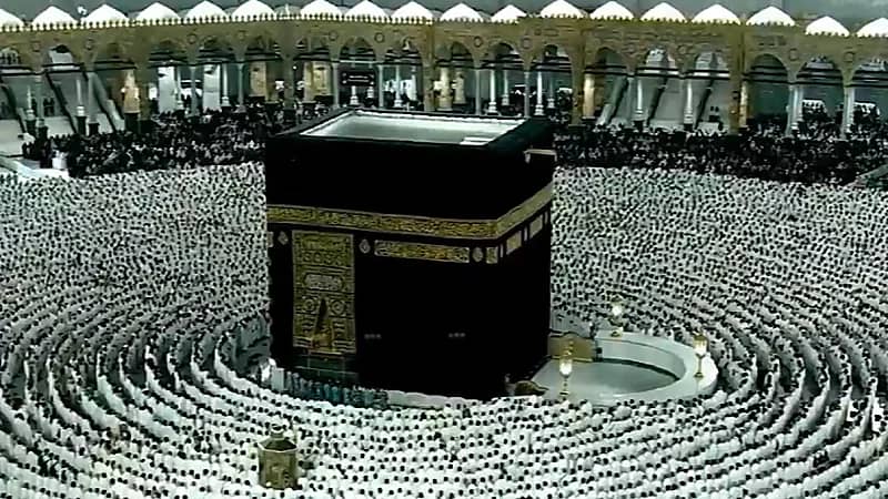 تقنيات حديثة لحساب أعداد الزوار والمعتمرين في المسجد الحرام.. فيديو