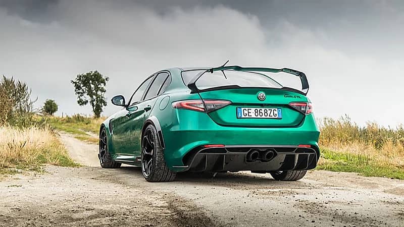 بالصور.. مميزات ومواصفات ألفا روميو جوليا GTAm