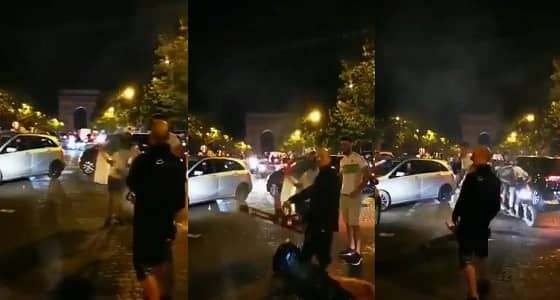 بالفيديو.. شاب يحتفل بفوز الجزائر بطريقة غريبة